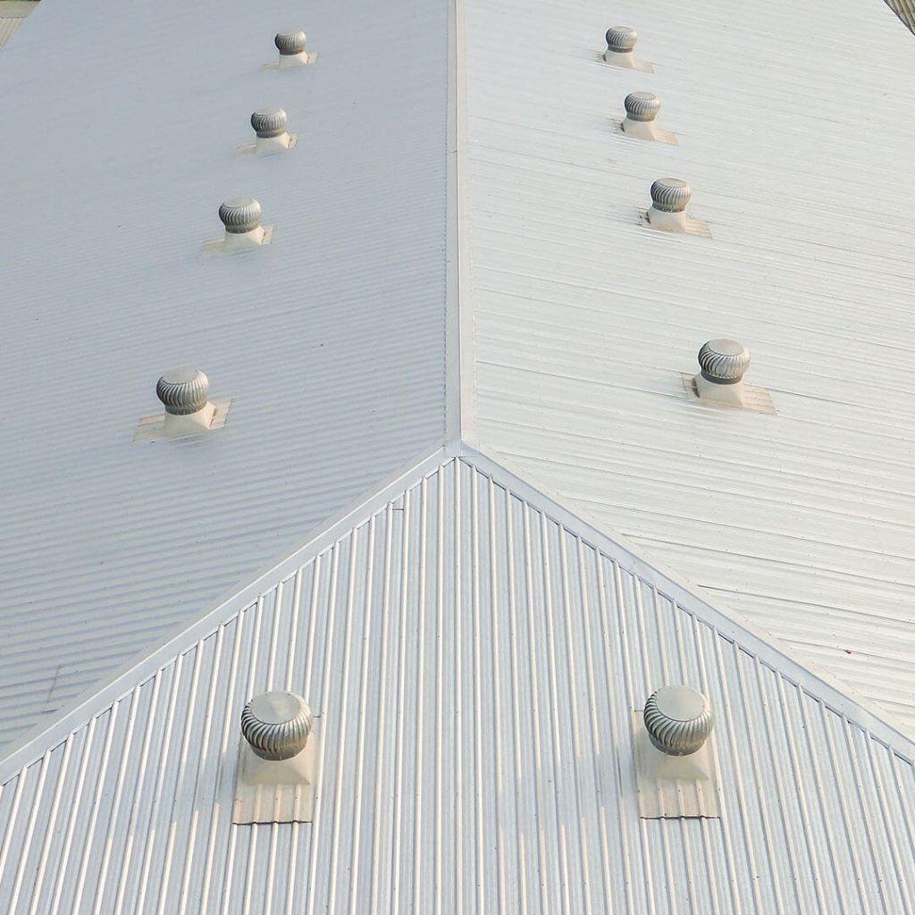 metal commercial roof replacement in Alabama